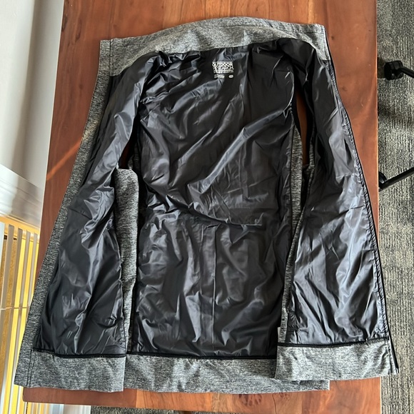 Outdoor Research Women’s Melody Hybrid Vest - Picture 4 of 4